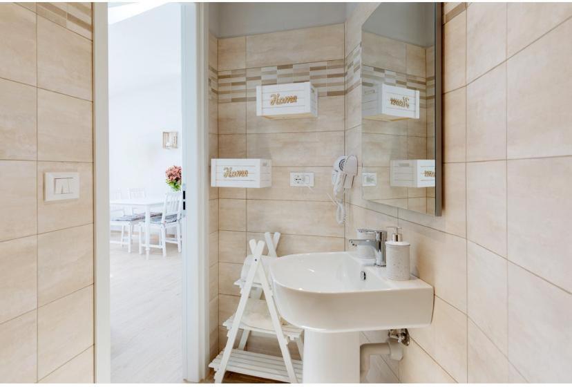 La Casa Di Marietta E Baci Apartman Dolceacqua Kültér fotó